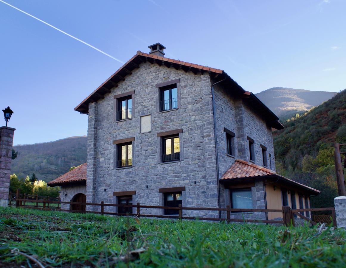Hotel Eigon Posada de Valdeón Kültér fotó